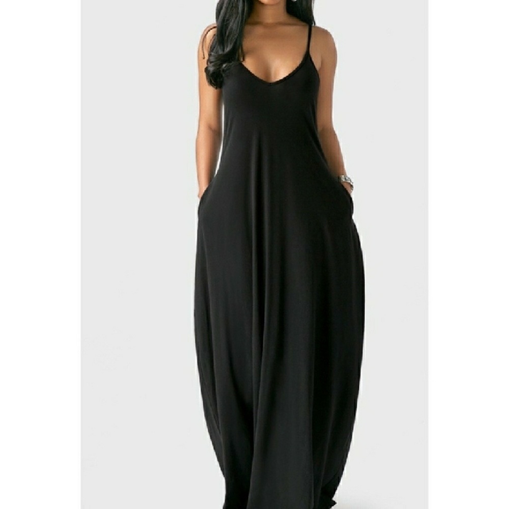 Black maxi dress with pockets